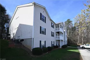 905 Hanahan Ct, Greensboro, NC 27409 - Photo 22