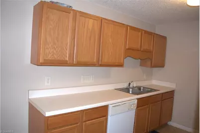 905 Hanahan Court #2A, Greensboro, NC 27409 - Photo 10