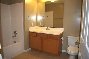 905 Hanahan Ct, Greensboro, NC 27409 - Photo 14