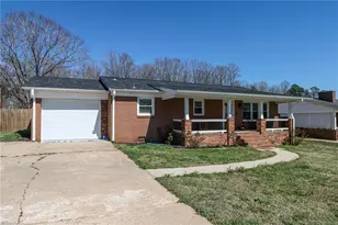 300 Abbotts Ave, Lexington, NC 27292 - Photo 2