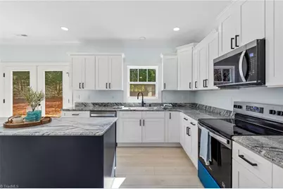 4900 Westerly Drive, Winston-Salem, NC 27106 - Photo 14