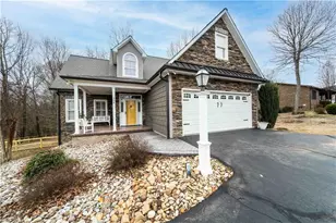 208 Triplett St, Jonesville, NC 28642 - Photo 1