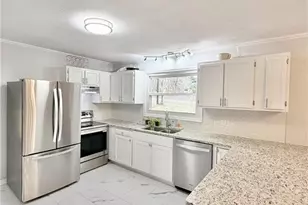 4561 Emily Dr, Kernersville, NC 27284 - Photo 4