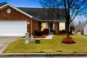 3920 Cloverwood Meadow Ln, High Point, NC 27265 - Photo 2