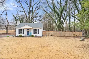 4015 Pleasant Garden Rd, Greensboro, NC 27406 - Photo 6