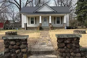 1104 Barnes St, Reidsville, NC 27320 - Photo 1