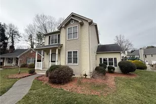 928 Heatherstone Dr, Winston-Salem, NC 27104 - Photo 2