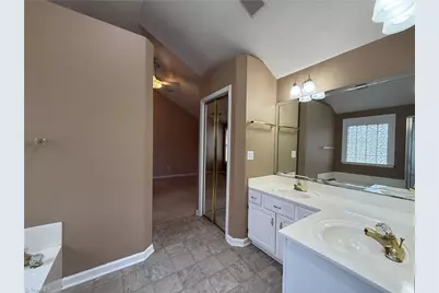 928 Heatherstone Drive, Winston-Salem, NC 27104 - Photo 14