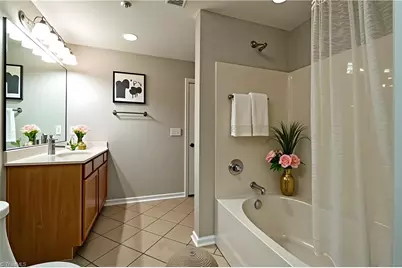 7104 Friendly Avenue, Greensboro, NC 27410 - Photo 8