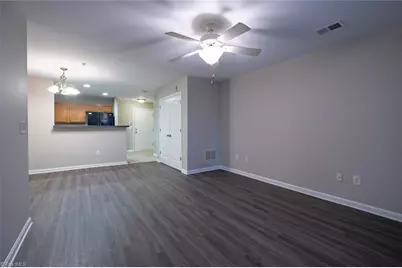 7104 Friendly Avenue, Greensboro, NC 27410 - Photo 16