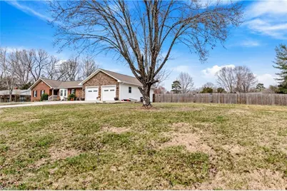 140 Sloan Drive, Winston-Salem, NC 27103 - Photo 2