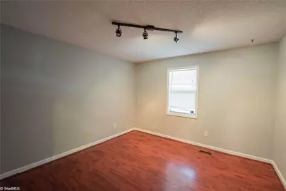 1101 Aspen Way, Winston-Salem, NC 27106 - Photo 10