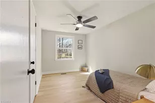 2305 Wilcox Dr, Greensboro, NC 27405 - Photo 18