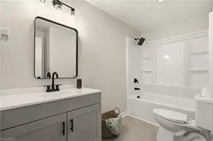 2305 Wilcox Dr, Greensboro, NC 27405 - Photo 22