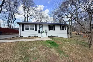 2305 Wilcox Dr, Greensboro, NC 27405 - Photo 1