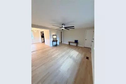 2305 Wilcox Drive, Greensboro, NC 27405 - Photo 12