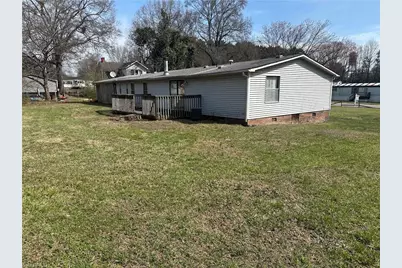 206 6th Street SW, Taylorsville, NC 28681 - Photo 4