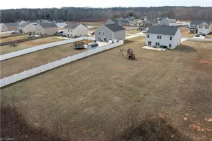 174 Culloden Dr, Mocksville, NC 27028 - Photo 10