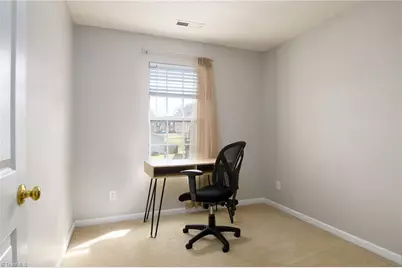 1604 Olivers Crossing Circle, Winston-Salem, NC 27127 - Photo 20