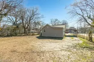 1103 Sprague St, Winston-Salem, NC 27107 - Photo 28