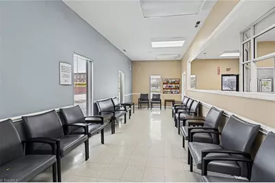 208 W Salisbury Street, Asheboro, NC 27203 - Photo 10