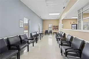 208 W Salisbury St, Asheboro, NC 27203 - Photo 10