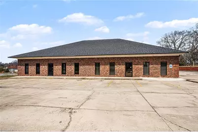 208 W Salisbury Street, Asheboro, NC 27203 - Photo 8