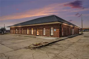 208 W Salisbury St, Asheboro, NC 27203 - Photo 1