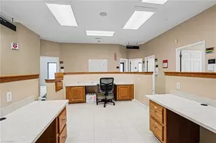 208 W Salisbury St, Asheboro, NC 27203 - Photo 14