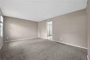 4302 Vincent St, Greensboro, NC 27405 - Photo 8