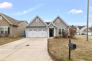 5703 Midstream Cir, Clemmons, NC 27012 - Photo 2