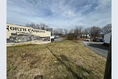 127 Dalton Road E, King, NC 27021 - Photo 2