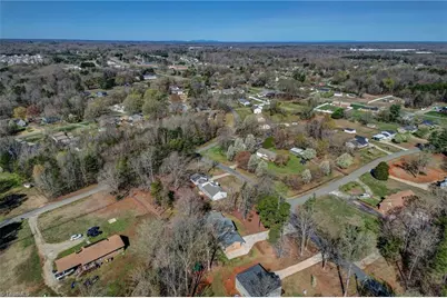 4604 Luewood Road, Greensboro, NC 27405 - Photo 4