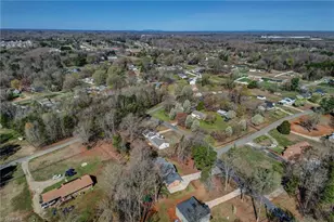 4604 Luewood Rd, Greensboro, NC 27405 - Photo 4