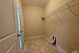 5335 Lair Dr, Greensboro, NC 27407 - Photo 14