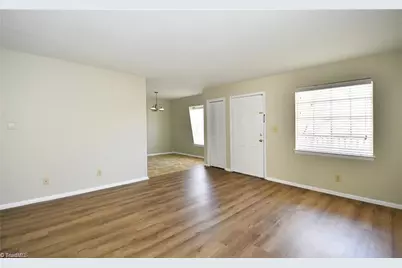 3812 Country Club Road #I, Winston-Salem, NC 27104 - Photo 4