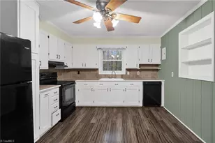 361 Garland Dr, Lexington, NC 27295 - Photo 12