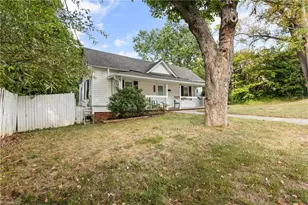 823 W 7th St, Winston-Salem, NC 27101 - Photo 2