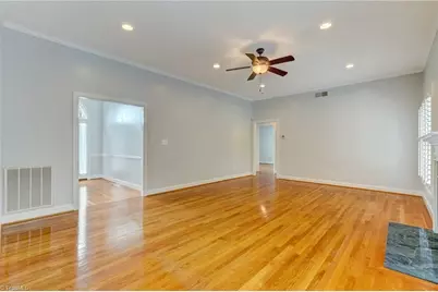 204 W Stonebury Court, Reidsville, NC 27320 - Photo 18