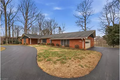 3160 Shaftesbury Lane, Winston-Salem, NC 27105 - Photo 2