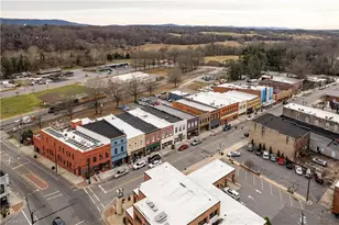 105 W Main St, Elkin, NC 28621 - Photo 30