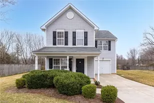 429 Rockbridge Dr, Kernersville, NC 27284 - Photo 1