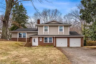 2820 Lansdowne Dr, Winston-Salem, NC 27103 - Photo 2