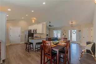 6729 Rollingwood Dr, Clemmons, NC 27012 - Photo 8