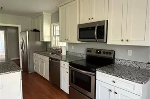 1142 Manning St, Eden, NC 27288 - Photo 8