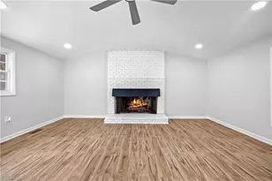 806 Larkwood Dr, Greensboro, NC 27410 - Photo 14