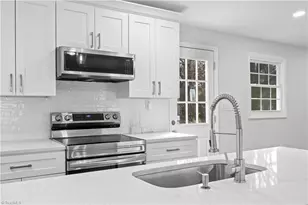 806 Larkwood Dr, Greensboro, NC 27410 - Photo 10