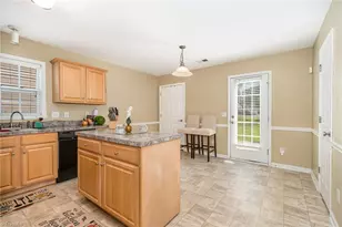 1214 Waterlyn Dr, Greensboro, NC 27405 - Photo 10