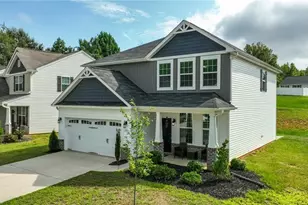 1924 Kippen Dr, Kernersville, NC 27284 - Photo 2