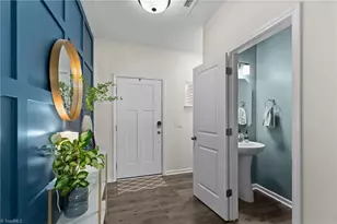 4020 Centerpiece Ct, High Point, NC 27265 - Photo 4